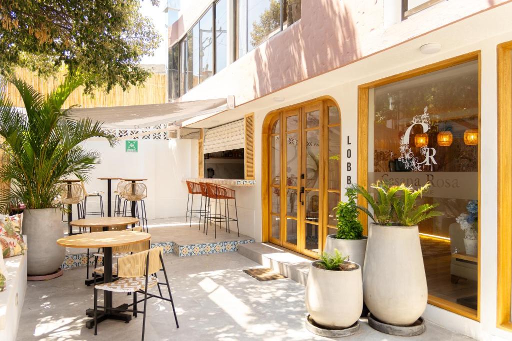 Casana Rosa Hotel
