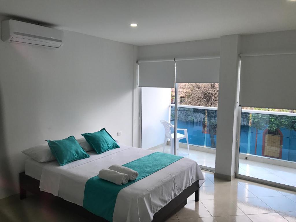 Mayva AprtaHotel
