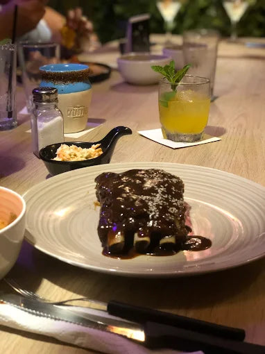 OÍA BISTRO BAR